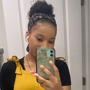 Meet your Posher, Avonna